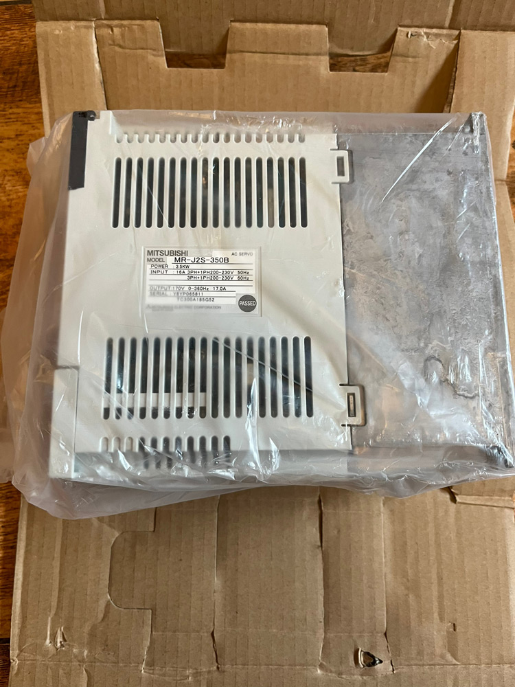 01-Mitsubishi-MR-J2S-350B73