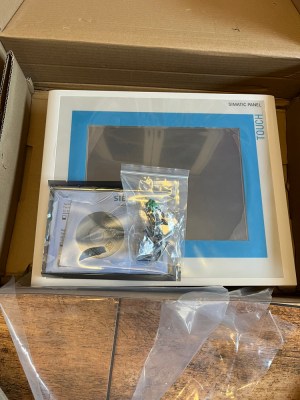 01-Siemens-6AV6545-0CC10-0AX0-f